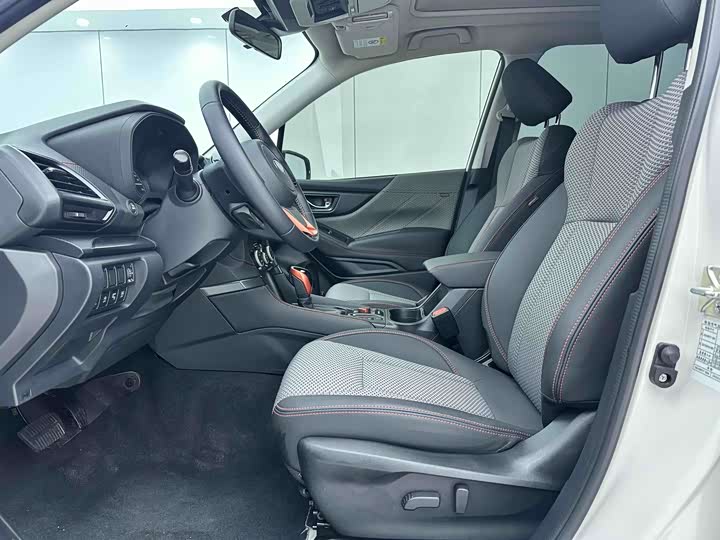 Фото 7 - Subaru Forester