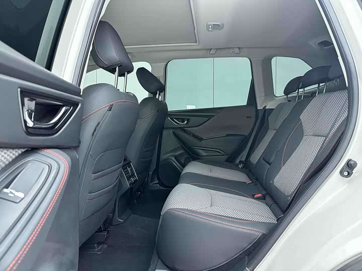 Фото 8 - Subaru Forester