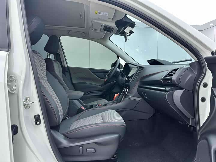 Фото 9 - Subaru Forester