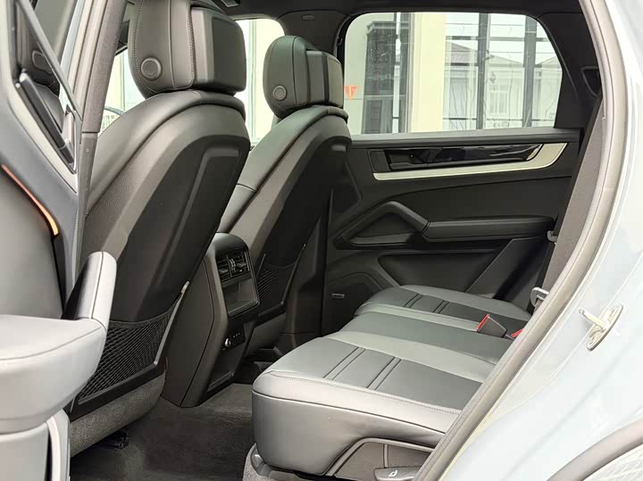 Фото 8 - Porsche Cayenne