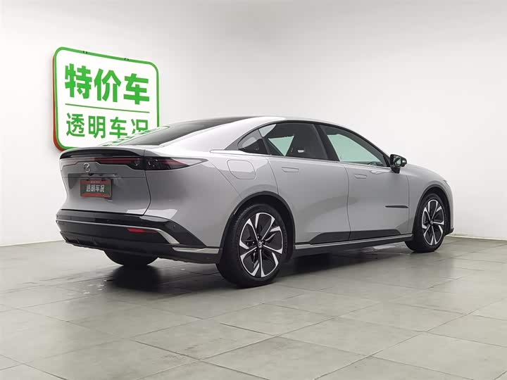 Фото 2 - Mazda EZ-6