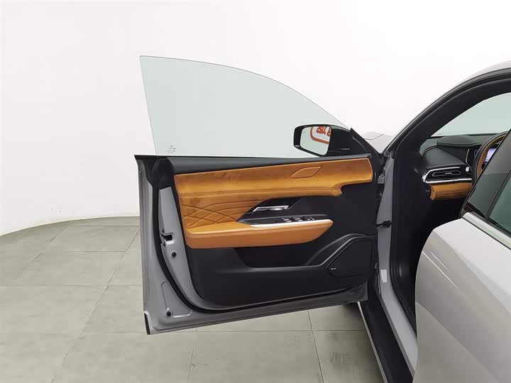 Фото 8 - Mazda EZ-6