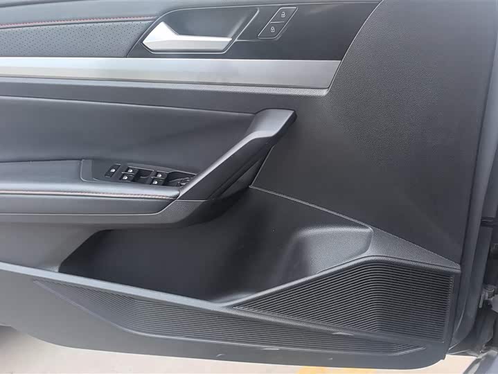 Фото 7 - Volkswagen Lavida