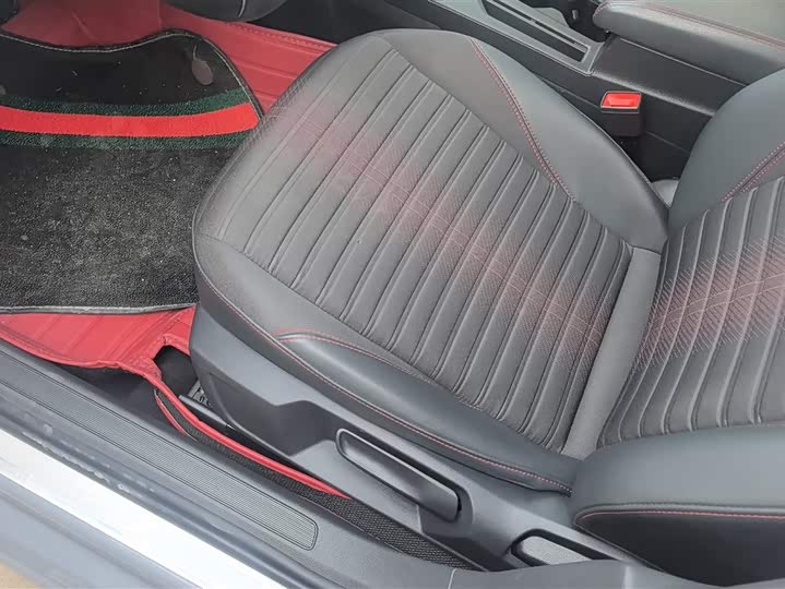 Фото 9 - Volkswagen Lavida