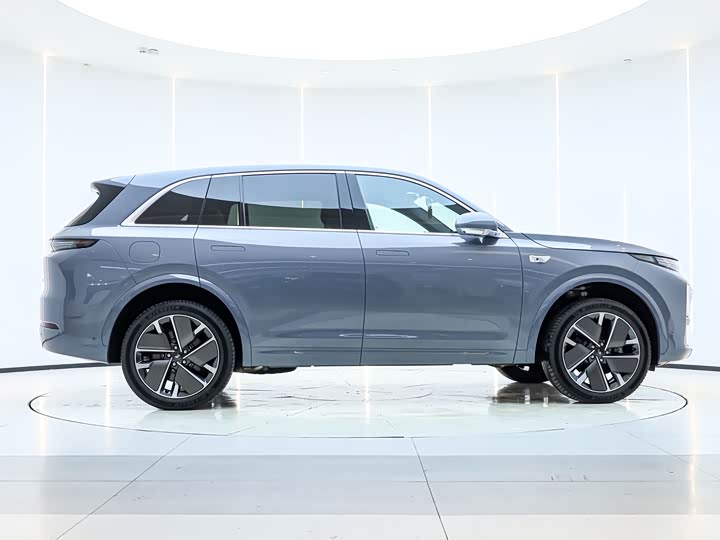 Photo 2 - LiXiang L7