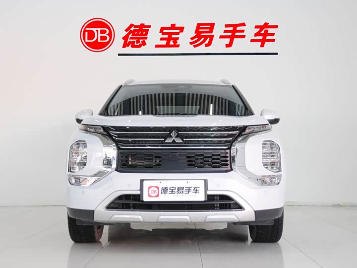 Фото 2 - Mitsubishi Outlander