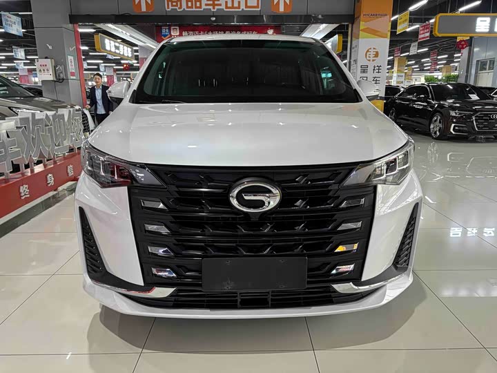 Фото 2 - GAC Trumpchi M6