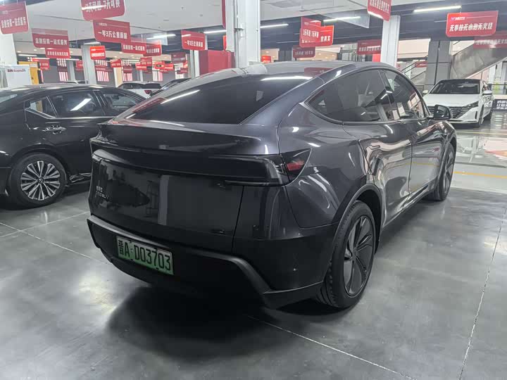 Фото 6 - Tesla Model Y
