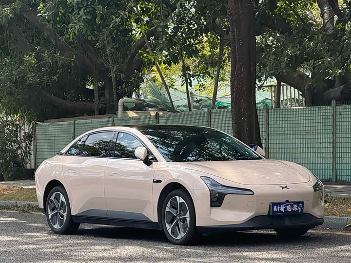 Фото 3 - XPeng Mona M03