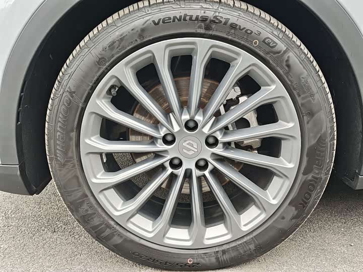 Фото 5 - Leapmotor C11