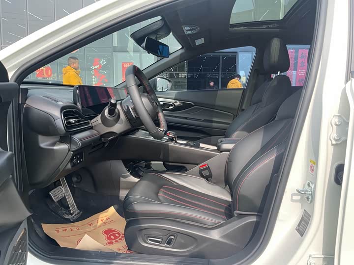 Фото 4 - GAC Trumpchi Empow R