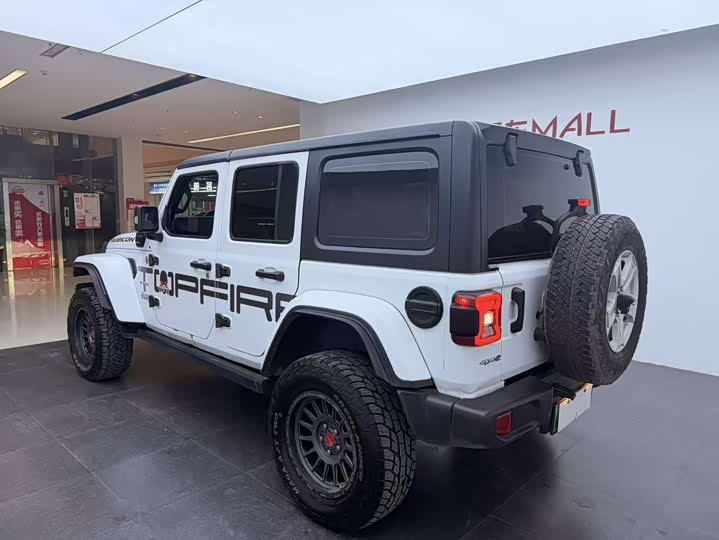 Фото 6 - Jeep Wrangler Hybrid