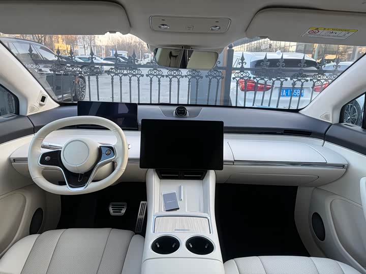 Фото 7 - Luxeed R7