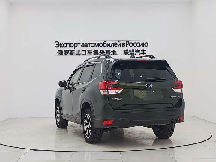Фото 4 - Subaru Forester