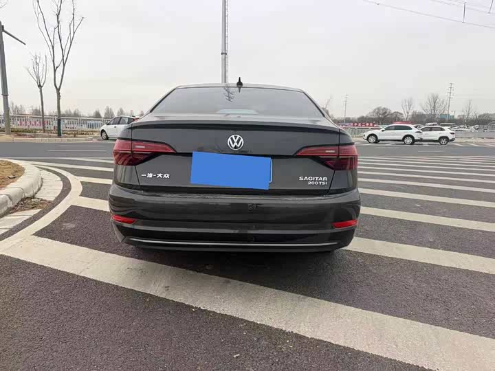 Фото 8 - Volkswagen Sagitar L