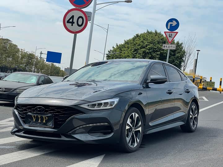 Фото 1 - Hyundai Lafesta