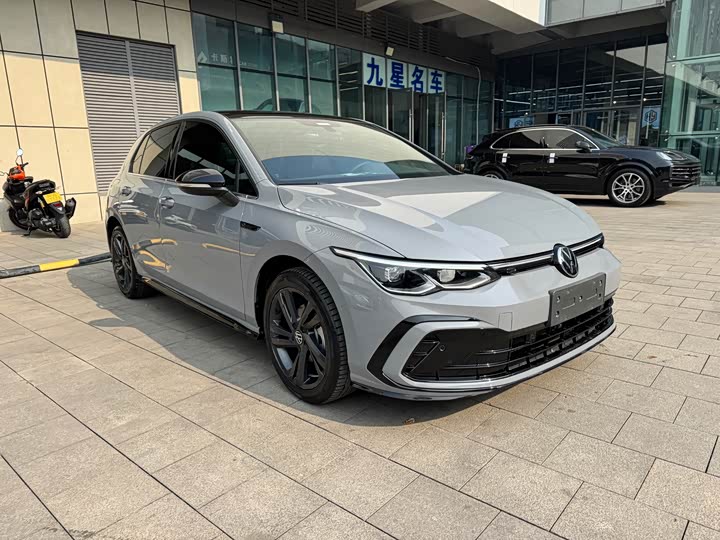 Фото 3 - Volkswagen Golf