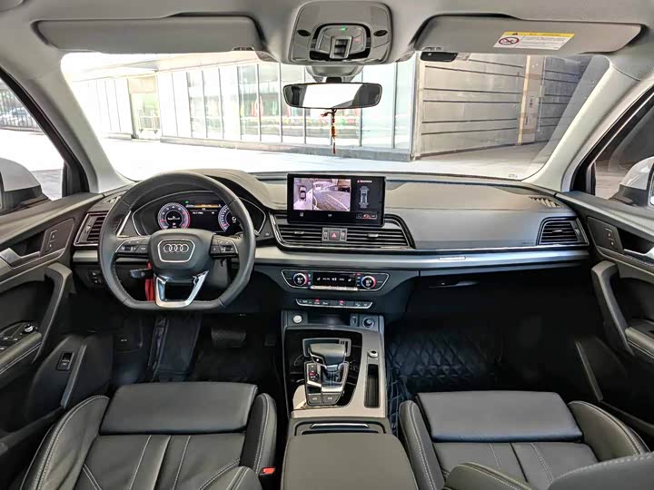 Фото 6 - Audi Q5L