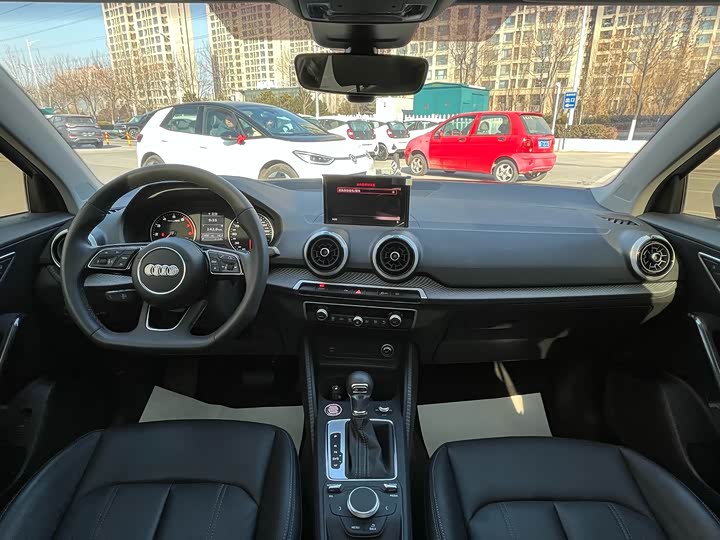 Фото 9 - Audi Q2L