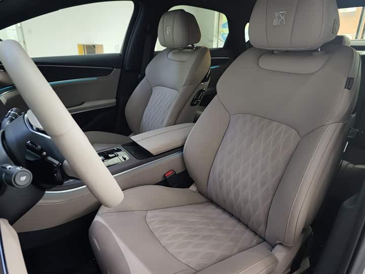 Фото 4 - BYD Han