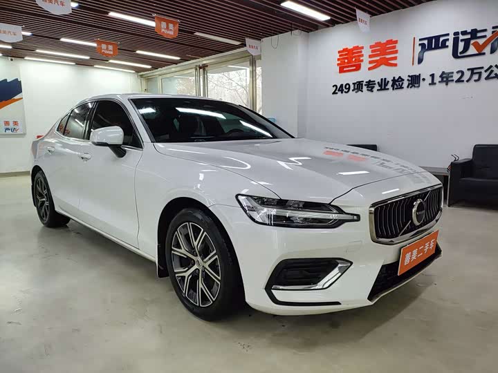 Фото 3 - Volvo S60