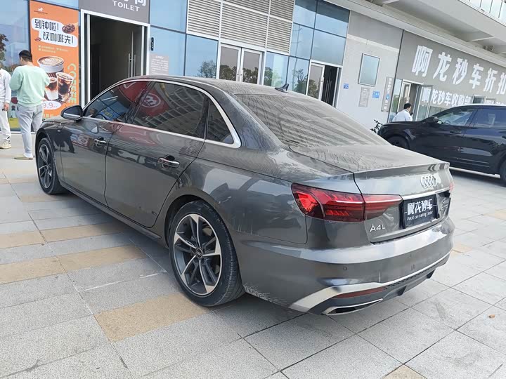 Фото 7 - Audi A4L