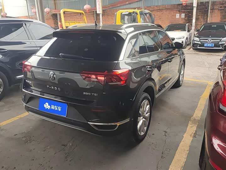 Фото 3 - Volkswagen T-Roc