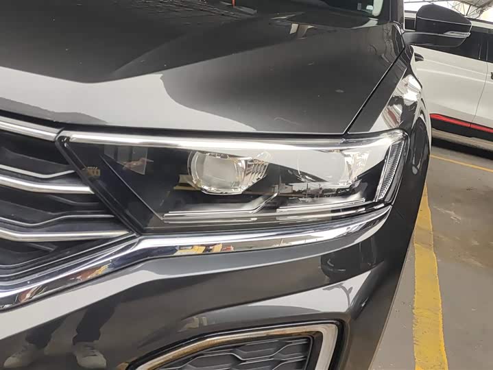 Фото 5 - Volkswagen T-Roc