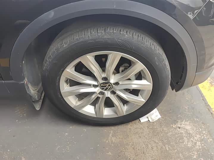 Фото 6 - Volkswagen T-Roc