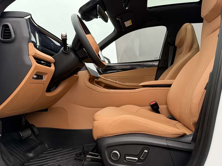 Фото 9 - Geely Galaxy L7