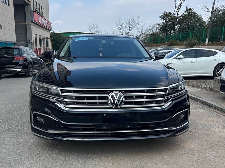Фото 2 - Volkswagen Phideon