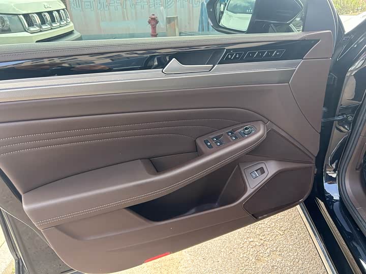 Фото 5 - Volkswagen Phideon