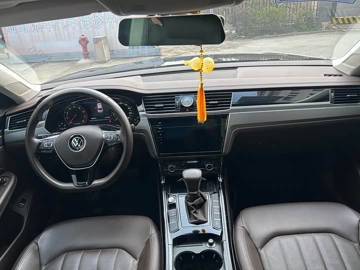 Фото 7 - Volkswagen Phideon