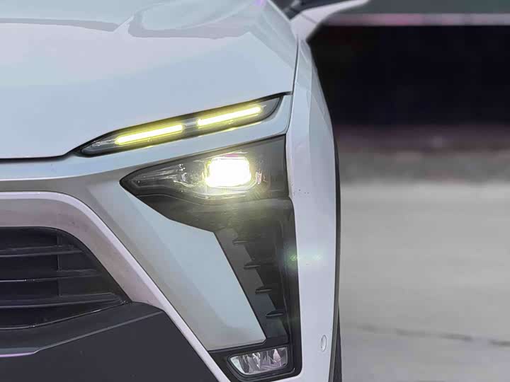 Фото 9 - Nio ES8