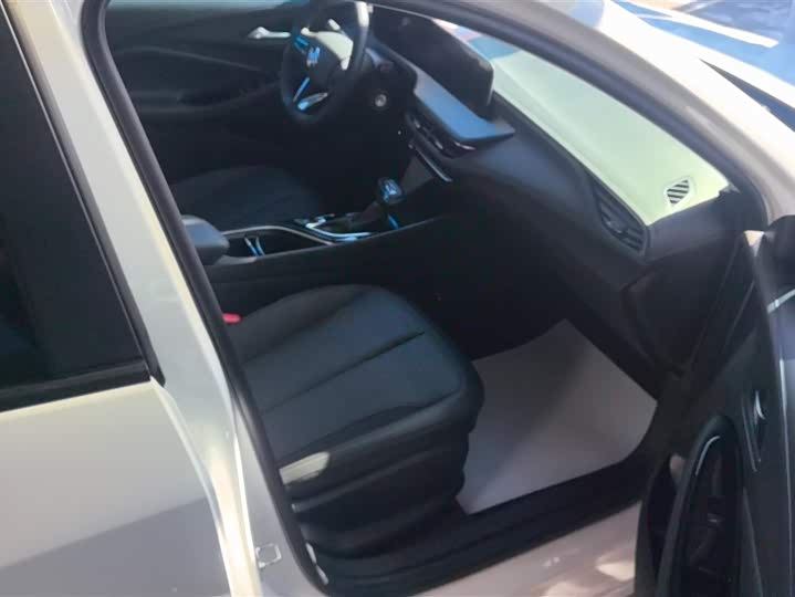 Фото 8 - Buick Verano