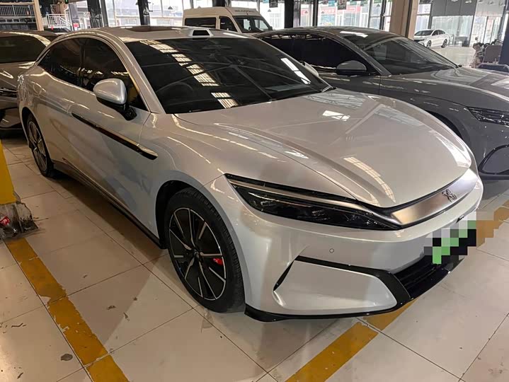 Фото 3 - BYD Han L