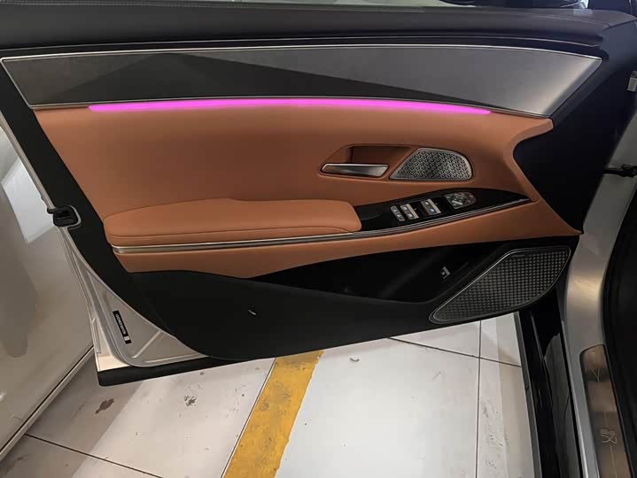 Фото 9 - BYD Han L