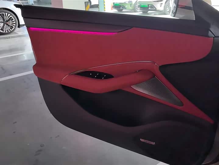 Фото 7 - Xiaomi SU7