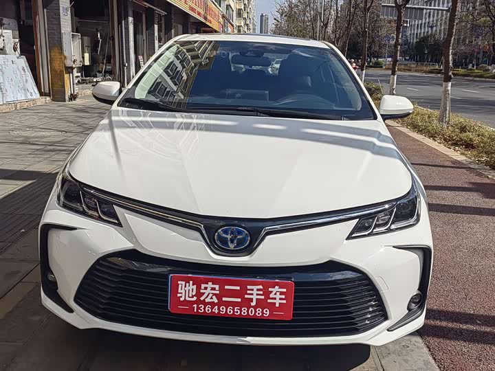 Фото 1 - Toyota Corolla