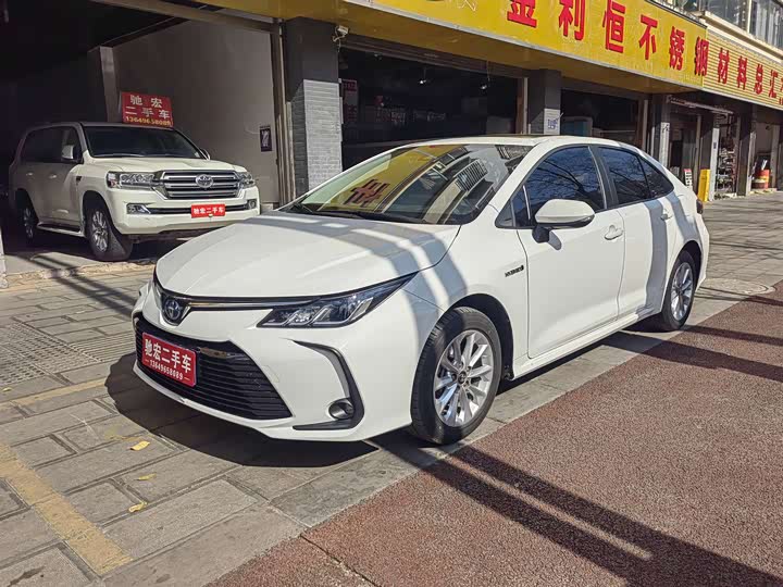 Фото 4 - Toyota Corolla