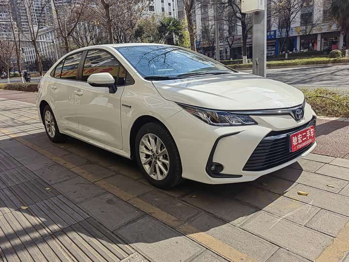 Фото 5 - Toyota Corolla