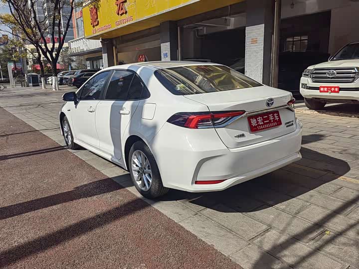 Фото 7 - Toyota Corolla