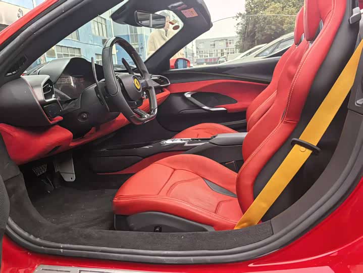 Фото 4 - Ferrari 296