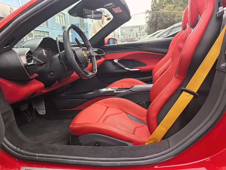 Фото 6 - Ferrari 296