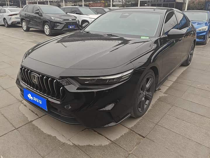 Фото 1 - Honda Inspire