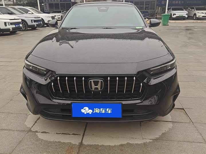 Фото 2 - Honda Inspire