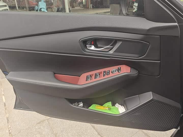 Фото 7 - Honda Inspire