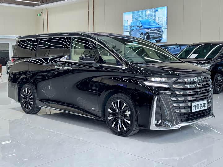 Фото 3 - Toyota Vellfire