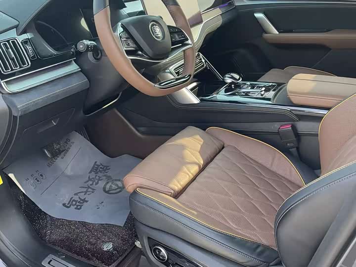 Фото 4 - BYD Tang