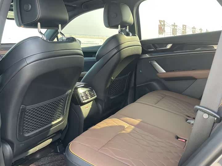 Фото 5 - BYD Tang